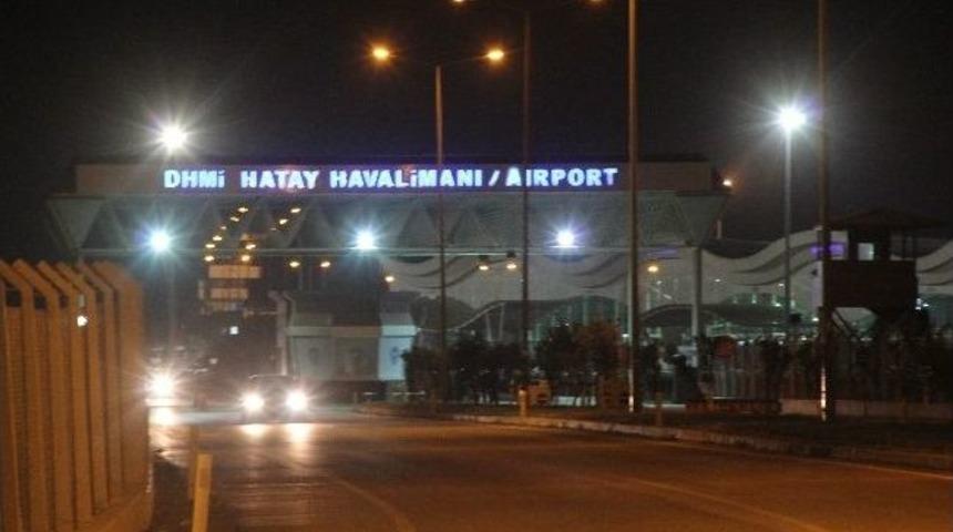 Bomba İhbarı &Uuml;zerine 3 U&ccedil;akta Arama Yapıldı