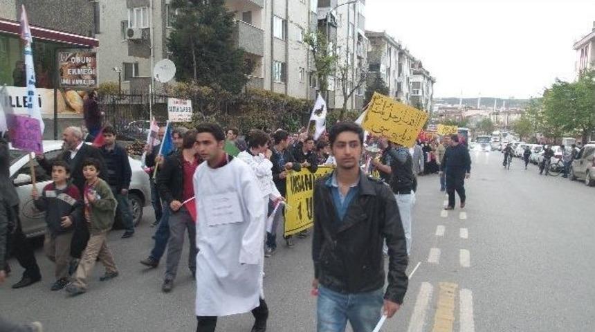 Mısır Darbe Y&ouml;netimi, Yakılan &lsquo;idam Sehpası&rsquo; İle Protesto Edildi