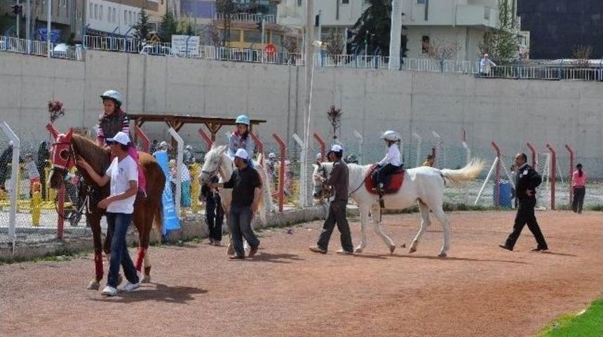 Nevşehir'de &Ccedil;ocuk Oyunları Şenliği D&uuml;zenlendi