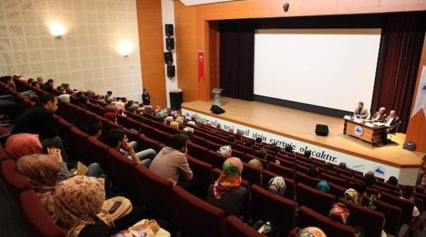&Uuml;niversitede, &ldquo;o&rsquo;nu (s.a.v) Anlamak&rdquo; Konulu Konferans D&uuml;zenlendi