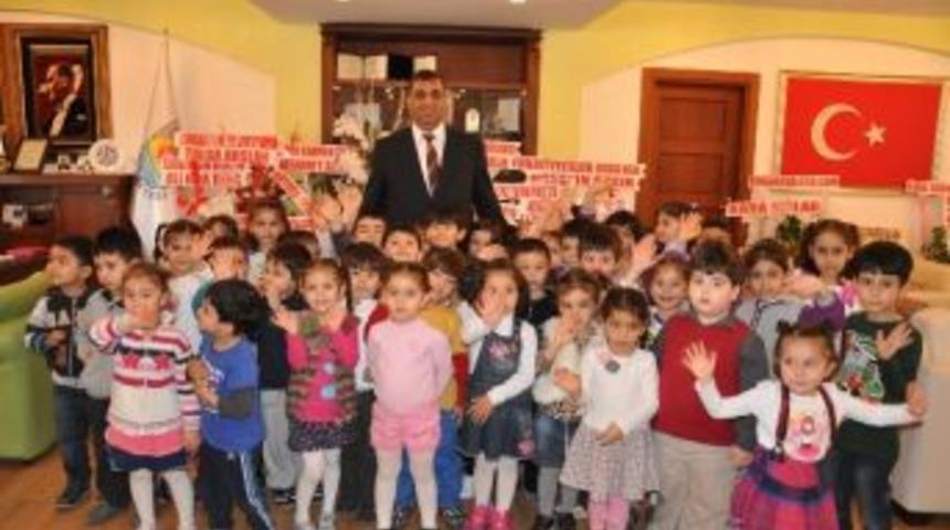 Başkan Can&rsquo;dan &Ccedil;ocuklara Bayram Hediyesi