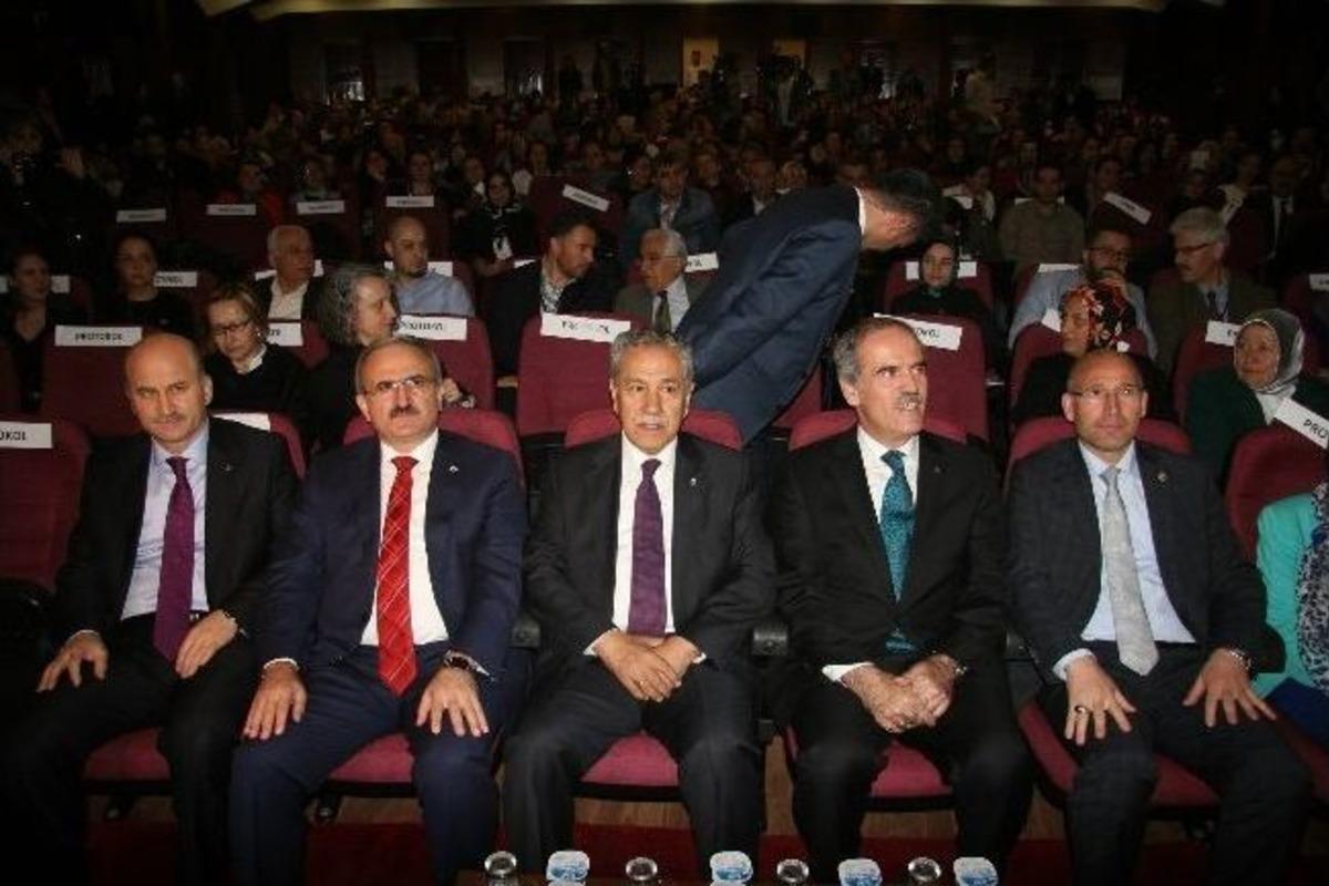 Başbakan Yardımcısı Arın&ccedil; Hazreti &Uuml;ftade Sempozyumu'nda Konuştu
