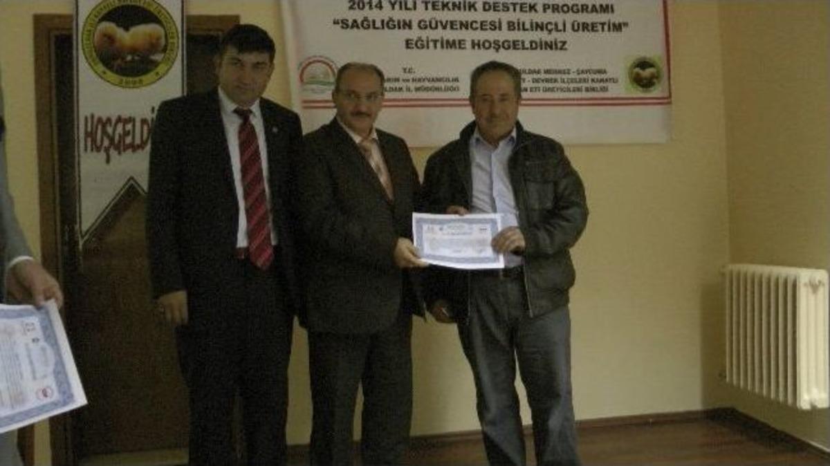 G&ouml;k&ccedil;ebey&rsquo;de 70 Tavuk &Uuml;reticisine Sertifika Verildi