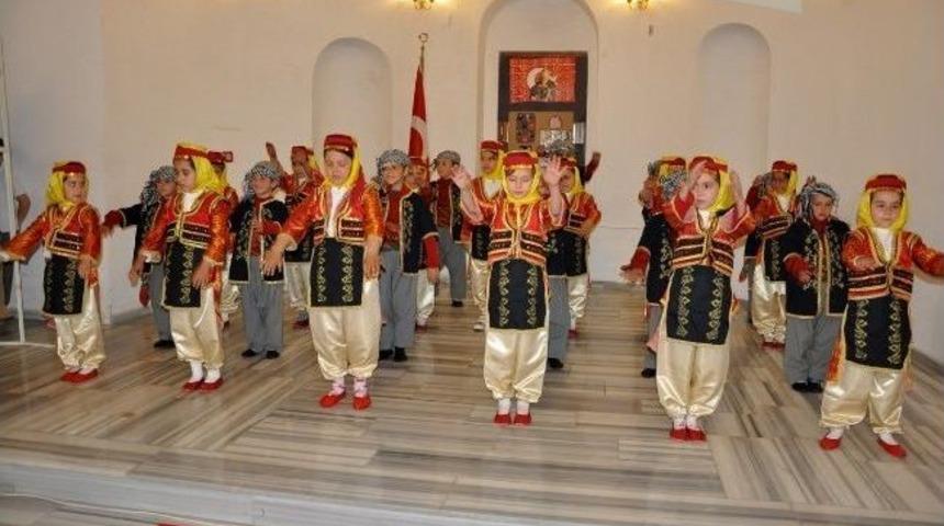 "tiyatrolu" Turizm Haftası Kutlaması