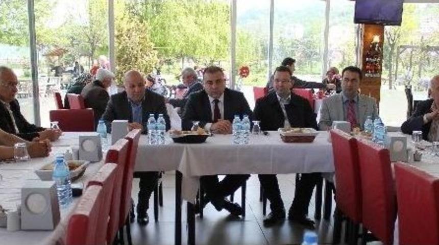 G&ouml;rele Belediye Başkanı Muhtarlarla Bir Araya Geldi