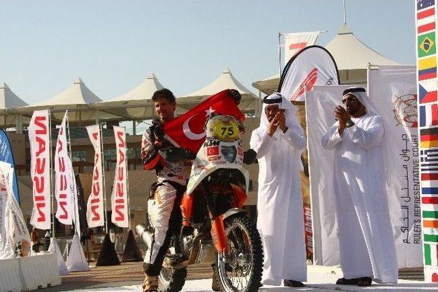 Spormoto Dakar Türk Takımı, Abu Dabi Çöllerini Başarıyla Geçti