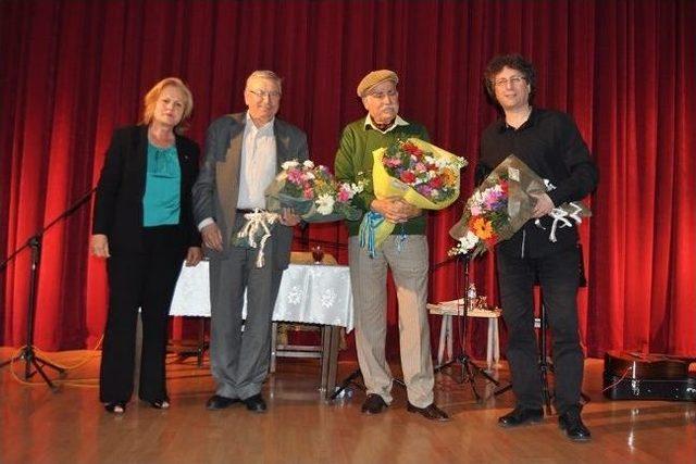 Fo&ccedil;a&rsquo;da, &lsquo;şiir Ve M&uuml;zik&rsquo; Dolu Gece 2