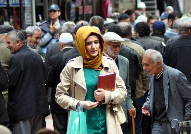 Bolu&rsquo;da 700 Kur an-ı Kerim Hediye Edildi 1