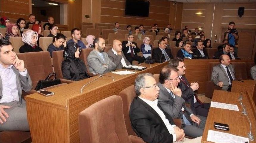 Kocaeli'de &lsquo;cumhurbaşkanlığı Se&ccedil;im S&uuml;re&ccedil;leri&rsquo; Konulu Konferans