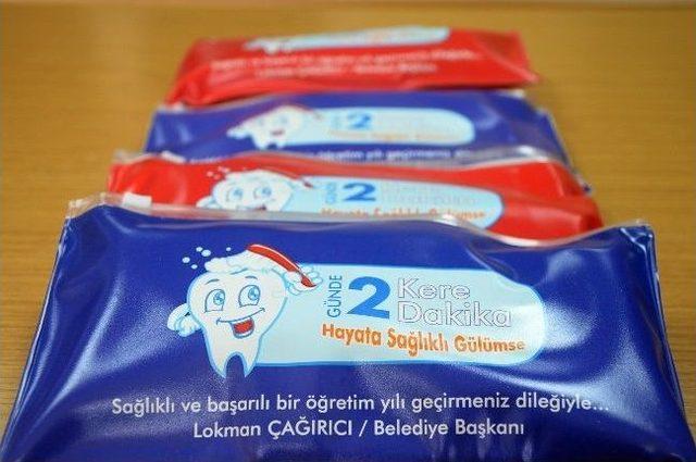 Otistik Engelli Çocuklara Diş Sağlığı Taraması