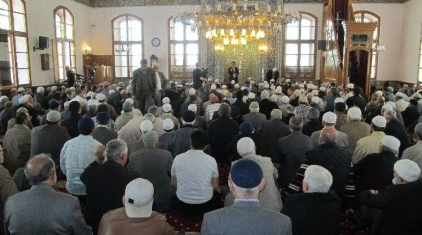 Kutlu Doğum Haftası Nedeniyle Orhan Camii&rsquo;nde Mevlid-i Şerif Okutuldu