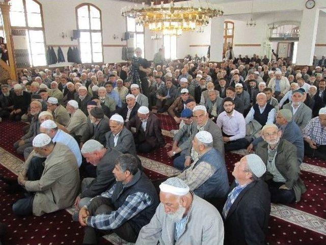 Kutlu Doğum Haftası Nedeniyle Orhan Camii’nde Mevlid-i Şerif Okutuldu