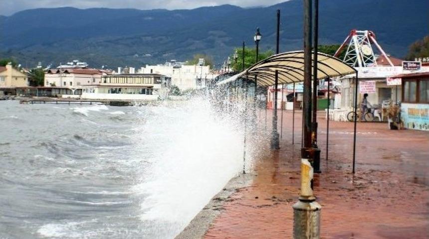 Kuzey Ege'de Kuvvetli Lodos