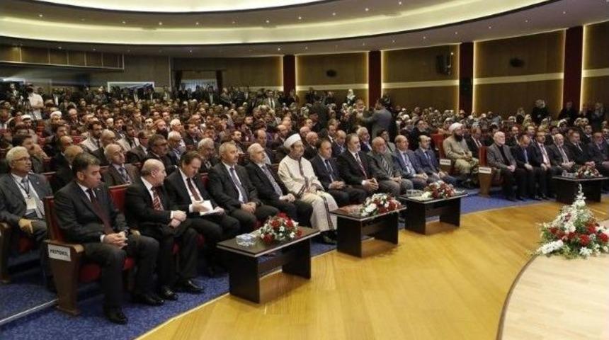 "hz. Peygamber Ve İnsan Yetiştirme D&uuml;zenimiz" Sempozyumu Erzurum&rsquo;da Başladı