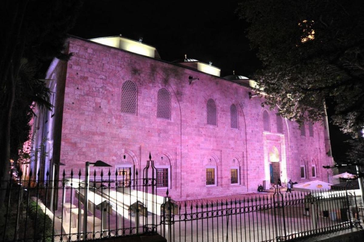 Hazreti Muhammed'in Doğum Saatine &Ouml;zel Program