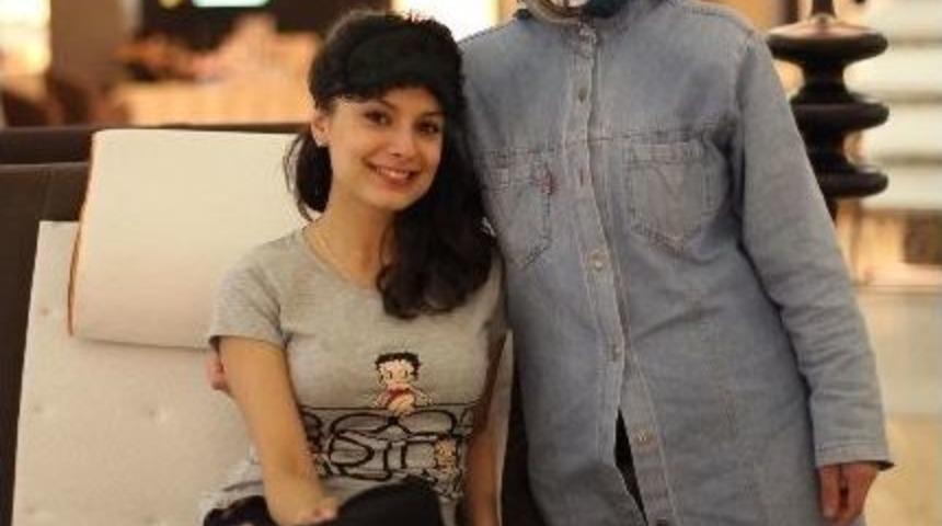 "deniz Yıldızı" Dizisinin Sevilen Oyuncusu Başak Akbay, Sevenleriyle Buluştu