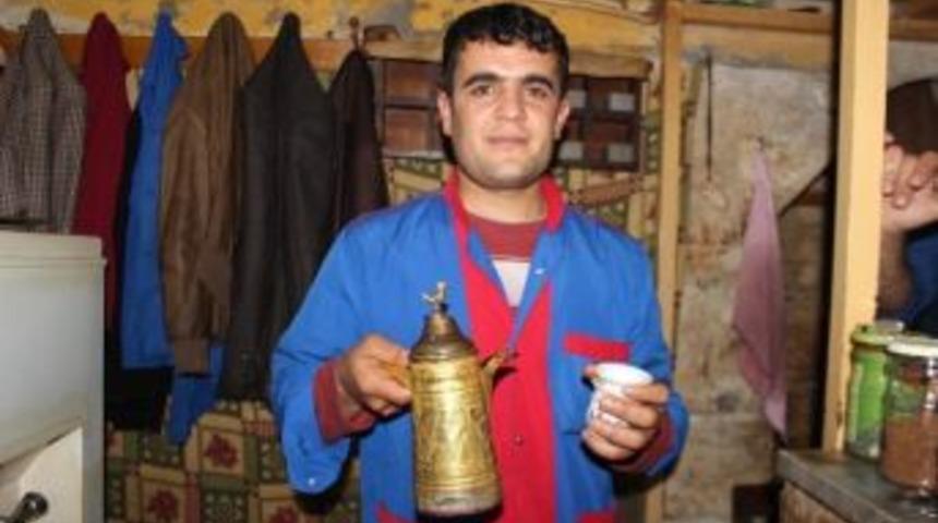 Şanlıurfa'da Misafirlere 'acı İkram'