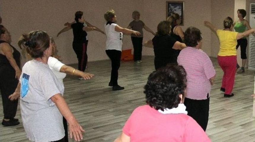 100+ Yaş Kul&uuml;b&uuml;&rsquo;nde Spor G&uuml;nleri