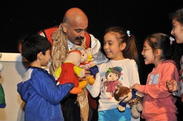 Kent Tiyatrosu &Ccedil;ocuklar İ&ccedil;in Perde Diyor 1