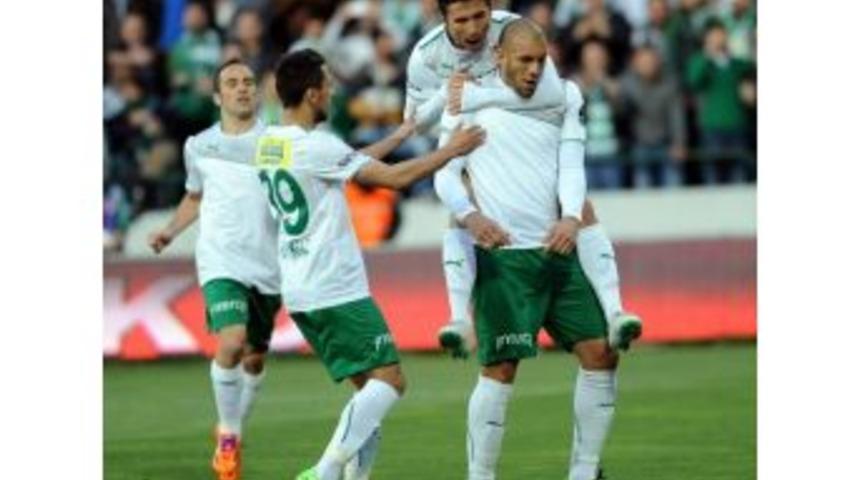 Fernandao Bursaspor&rsquo;u Sırtlıyor