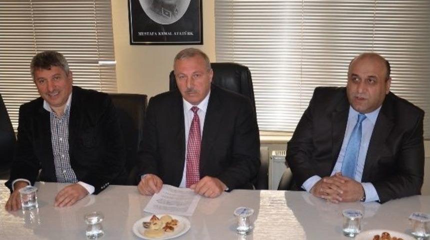 Esnaf Ve Sanatkarlar Odaları Birliği Başkan Adayı Projelerini A&ccedil;ıkladı