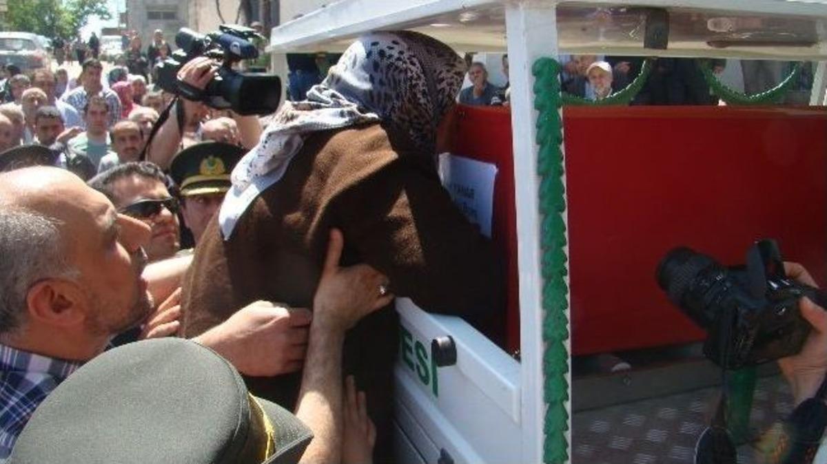 Şehit Astsubay Hatay&rsquo;da Toprağa Verildi