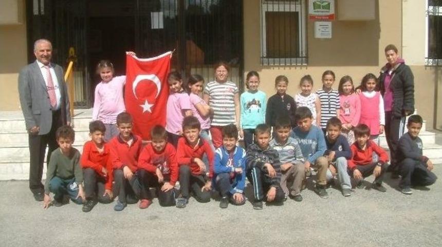 Burhaniyeli &Ccedil;ocuklar 23 Nisan&rsquo;a Hazırlanıyor
