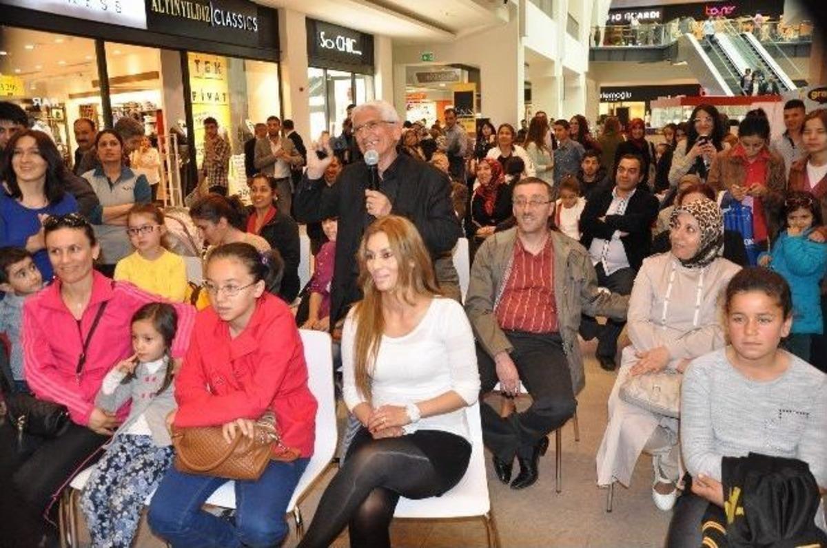 &Ouml;zlem Yıldız, Forum Gaziantep&rsquo;te Sevenleriyle Buluştu