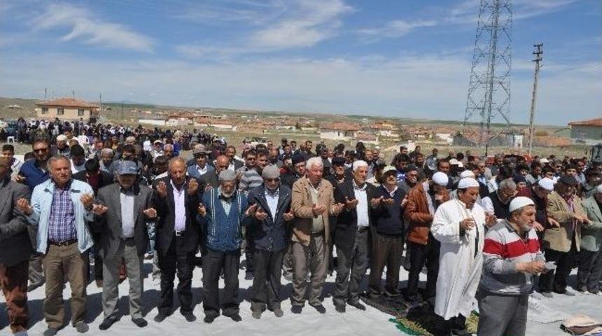 Cihanbeyli&rsquo;de Yağmur Duasına &Ccedil;ıkıldı