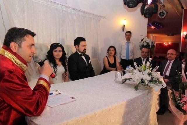 Başkan Eroğlu, İlk Nikahını Kıydı 1