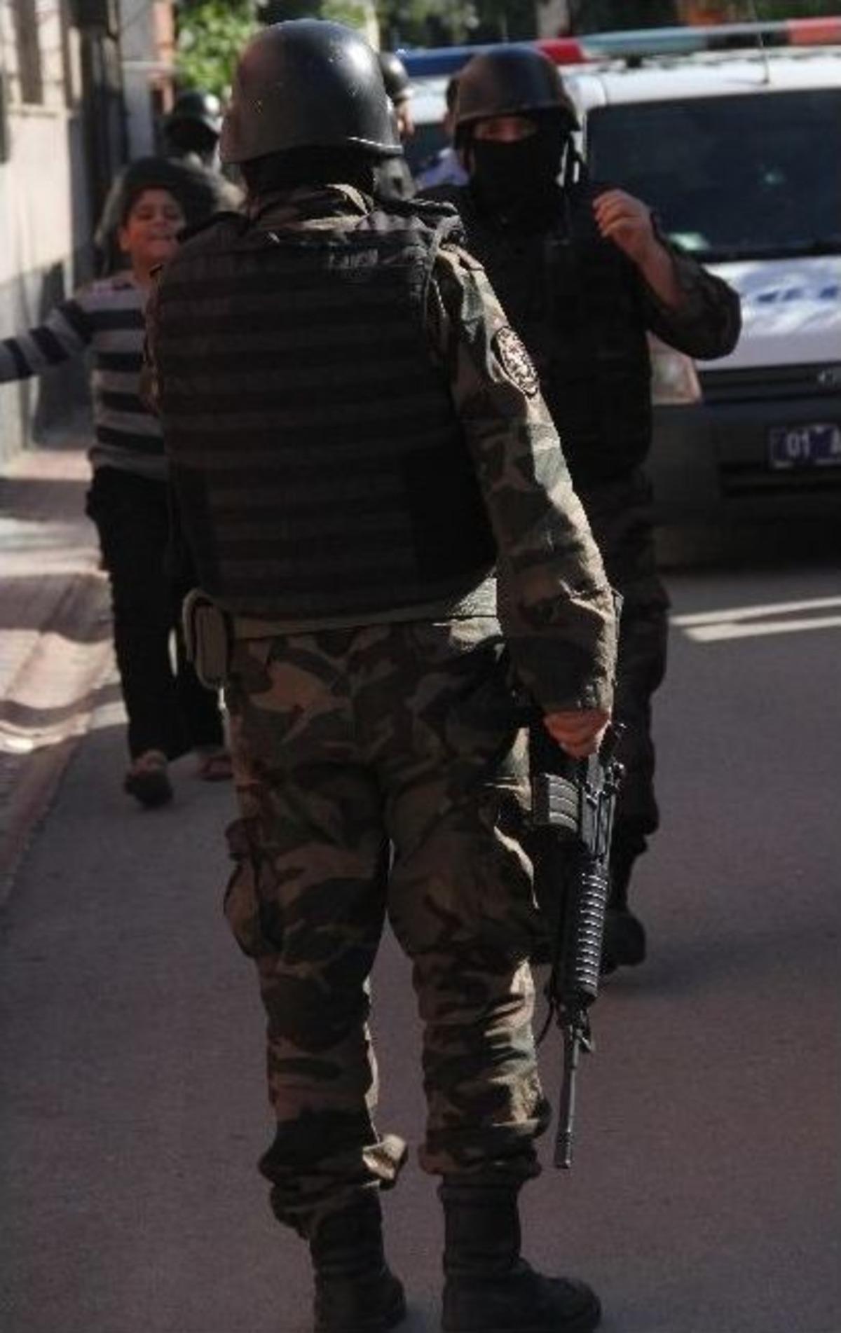 Adana'da &Ouml;zel Harekat Destekli Firari H&uuml;k&uuml;ml&uuml; Operasyonu