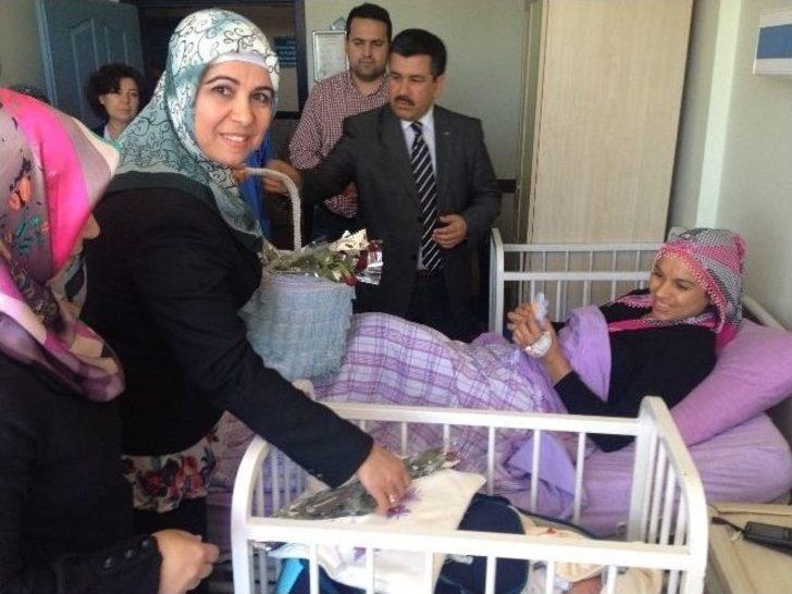 Kozan Devlet Hastanesinde Kutlu Doğum Gününde Doğan Bebeğe "ahmet Muhammed" İsmi Verildi