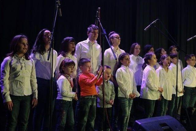 Vali Tuna, Bosnalı Çocukların Sünnet Törenine Katıldı