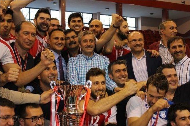 Şahinbey Voleybol Takımı 1. Lige &Ccedil;ıktı 2