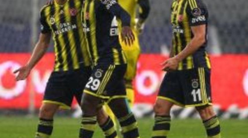 Emenike İle Caner Kapıştı