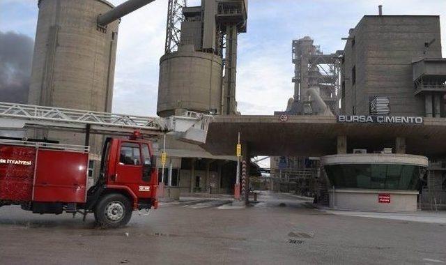 Bursa&rsquo;da Korkutan Fabrika Yangını 2