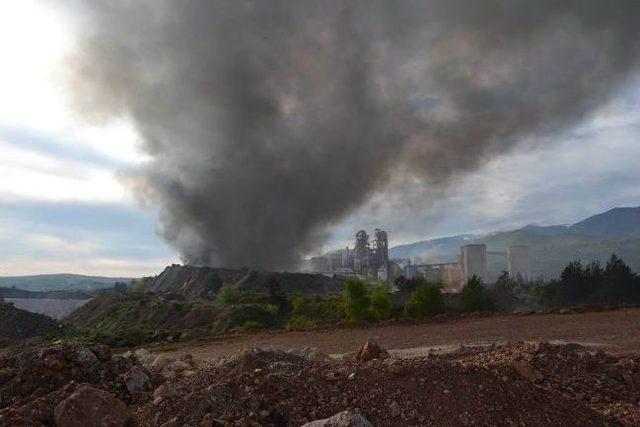 Bursa&rsquo;da Korkutan Fabrika Yangını 3