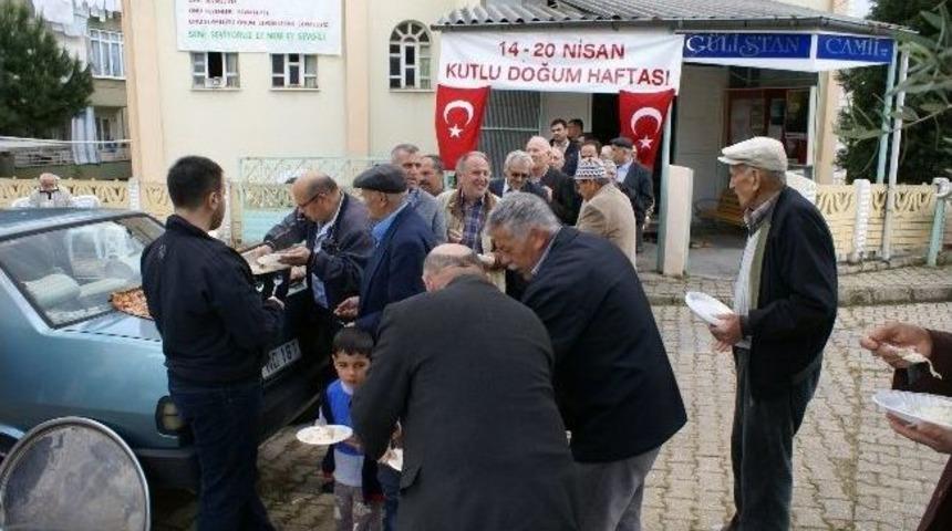Nazilli'de Cami Cemaati Mahalleliyi Bir Araya Getirdi