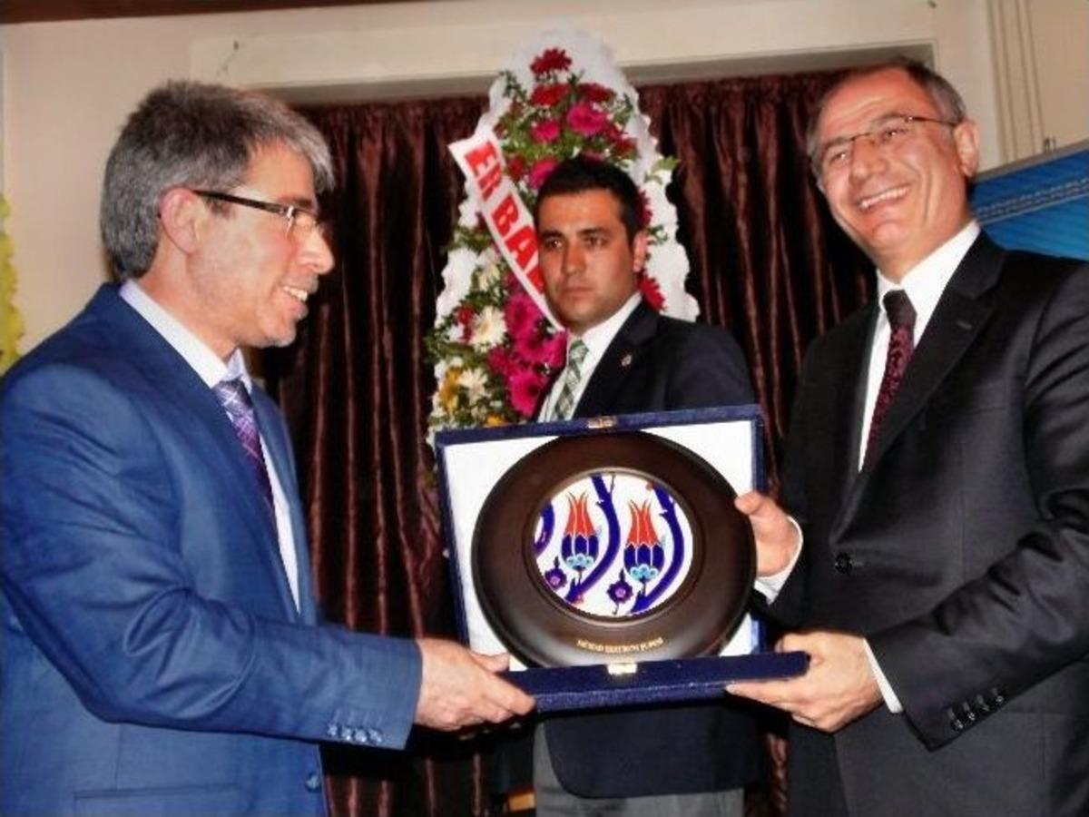 G&uuml;ncel Konulara M&uuml;siad Bakışı Ve &Uuml;ye Katılımı