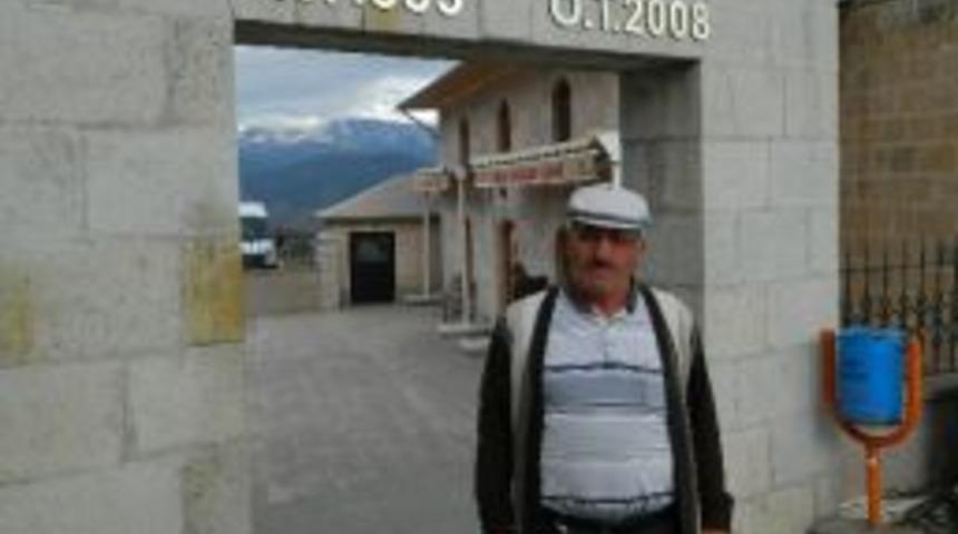 Posof İl&ccedil;e Emniyet M&uuml;d&uuml;rl&uuml;ğ&uuml;, İstanbu'ldaki Dolandırıcıyı Yakalattı