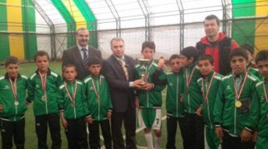 Ortaokullar arası futbol turnuvası sonuçlandı