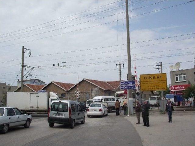 Muratlı Trenyolu Sürücülere Çile Çektiriyor