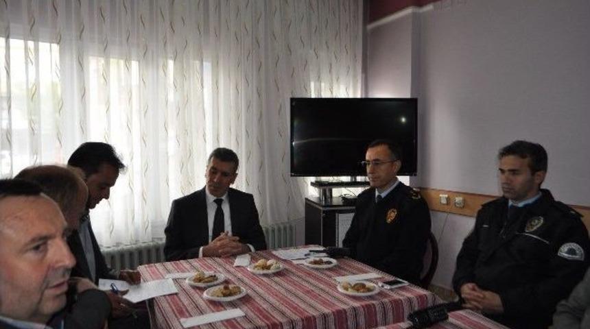 Demirci&rsquo;de Huzur Toplantısı Yapıldı