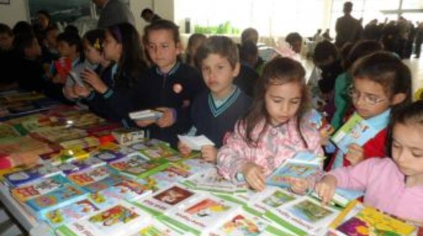 Alaplı'da 2. kitap Şenliği d&uuml;zenlendi