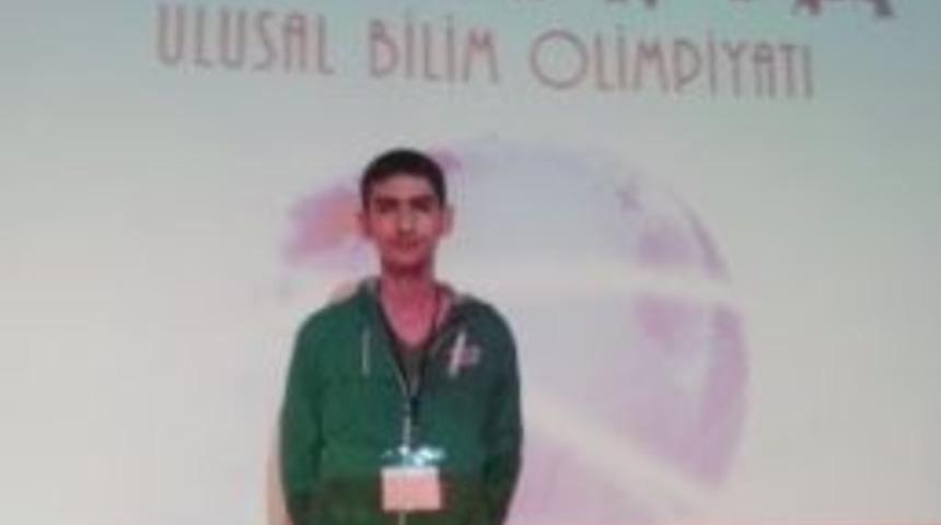 Aziziye Koleji &Ouml;ğrencisi T&uuml;rkiye 1. Si Oldu