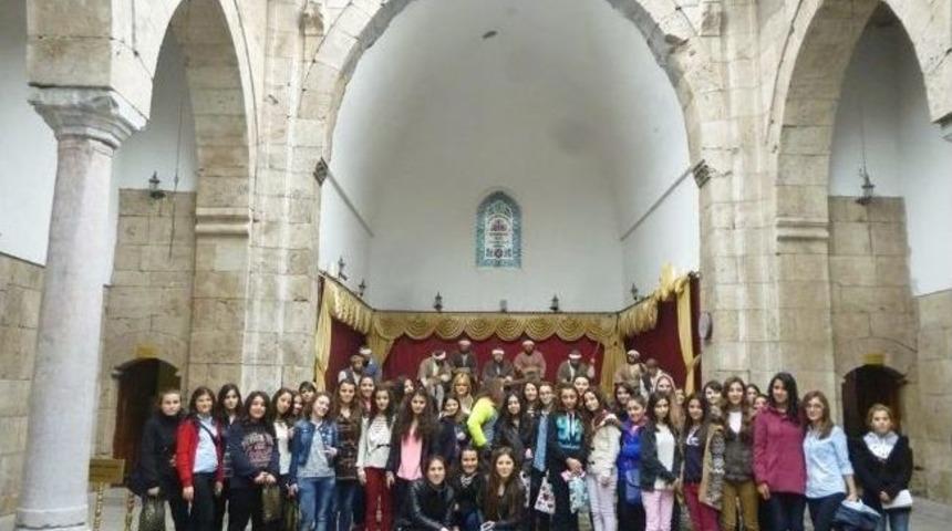 Seyyah Bizim İller Projesi'ne Sinoplu Gen&ccedil;lerden Yoğun İlgi