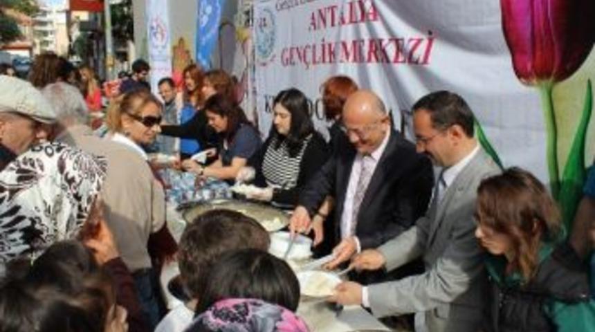 Gen&ccedil;lik Merkezi &ldquo;kutlu Doğum Haftası&rdquo;nı Kutladı