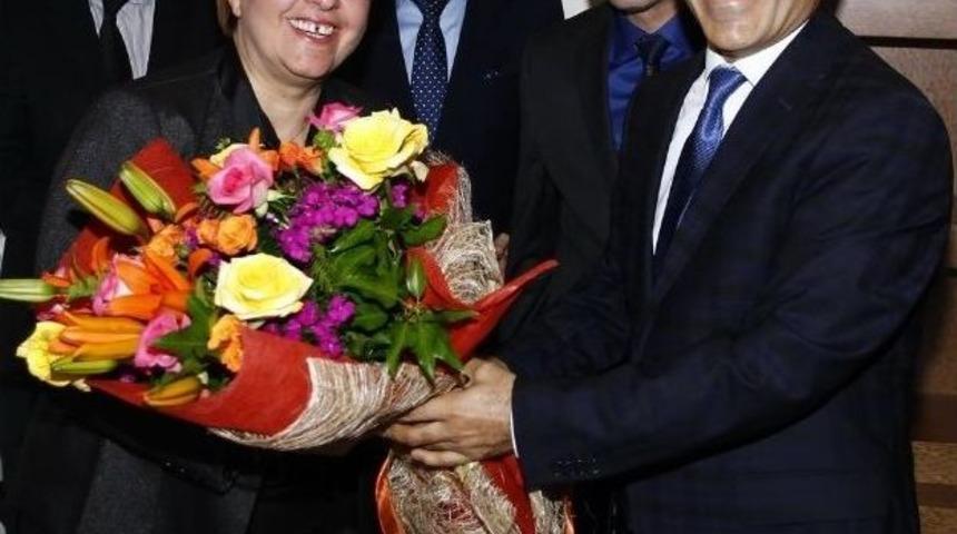 Konak'ta İşportaya Karşı Ortak M&uuml;cadele