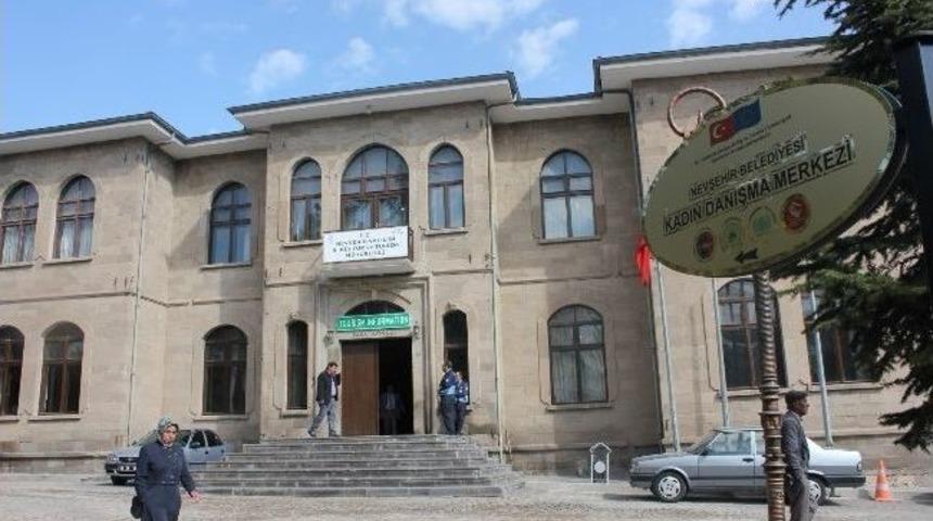 Kadın Danışma Merkezi Hizmete A&ccedil;ıldı