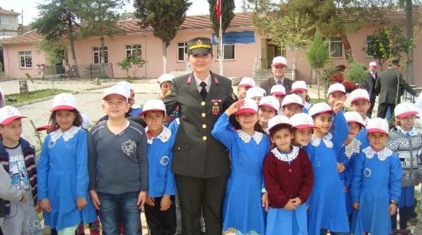 Jandarmadan &Ouml;ğrencilere Orman Sevgisi